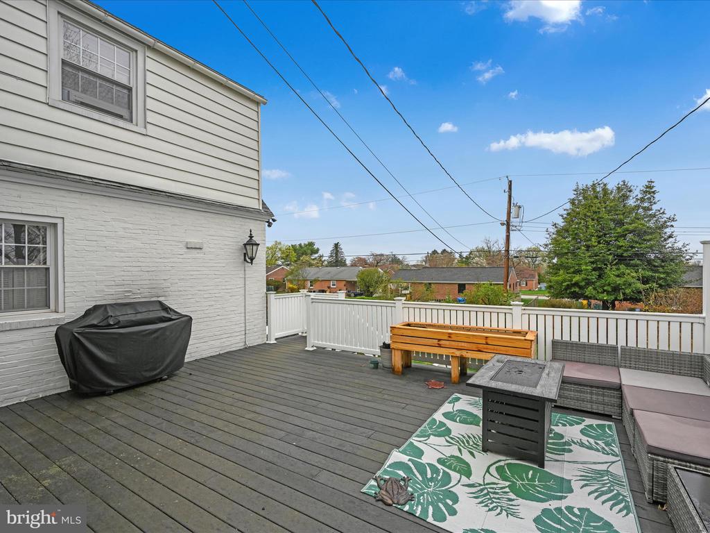 341 CRESTON ROAD