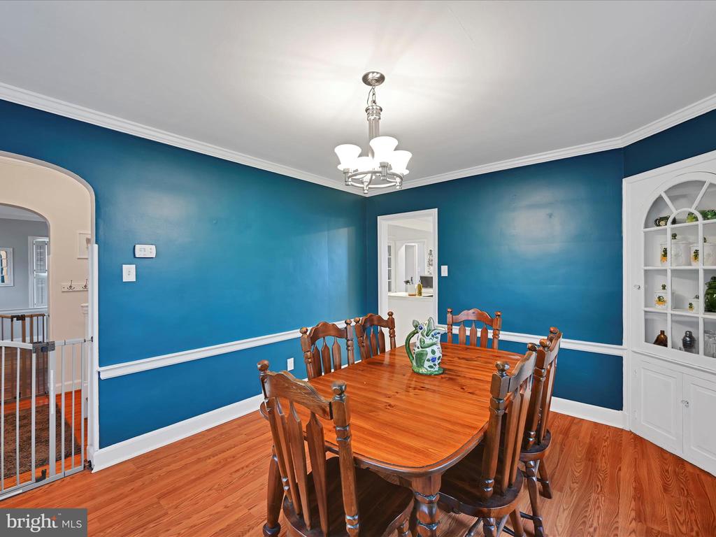 341 CRESTON ROAD