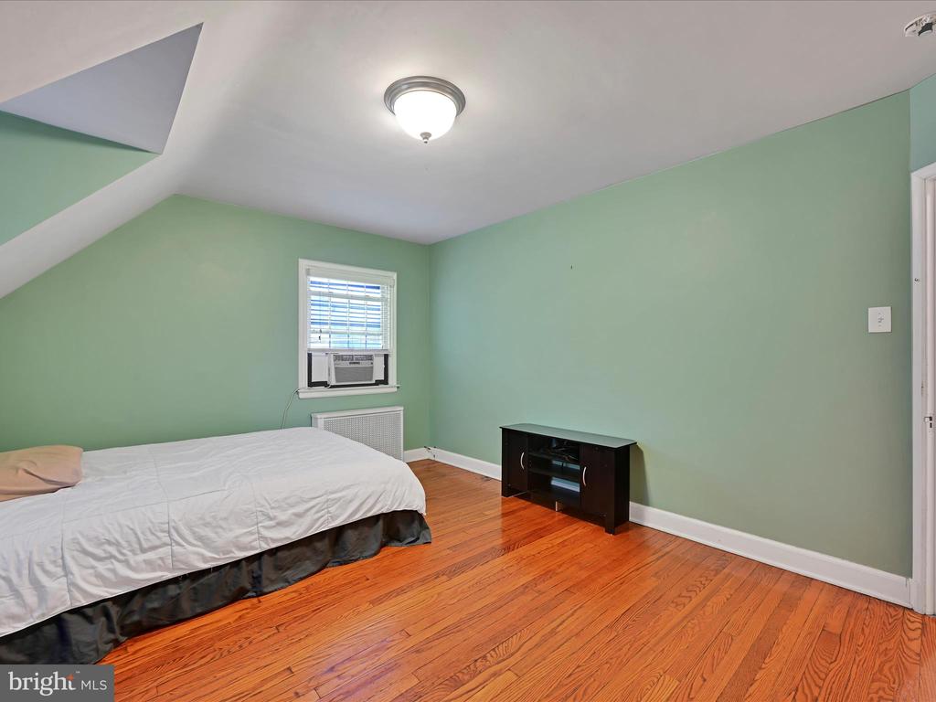 341 CRESTON ROAD