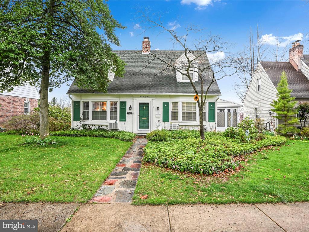 341 CRESTON ROAD