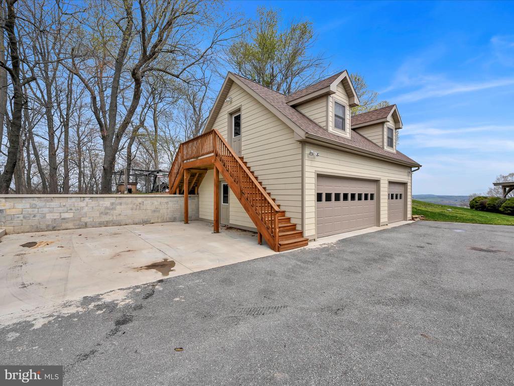 31 BLUE SKY DRIVE