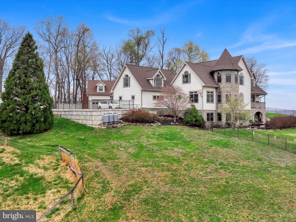 31 BLUE SKY DRIVE