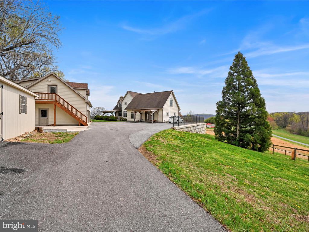 31 BLUE SKY DRIVE