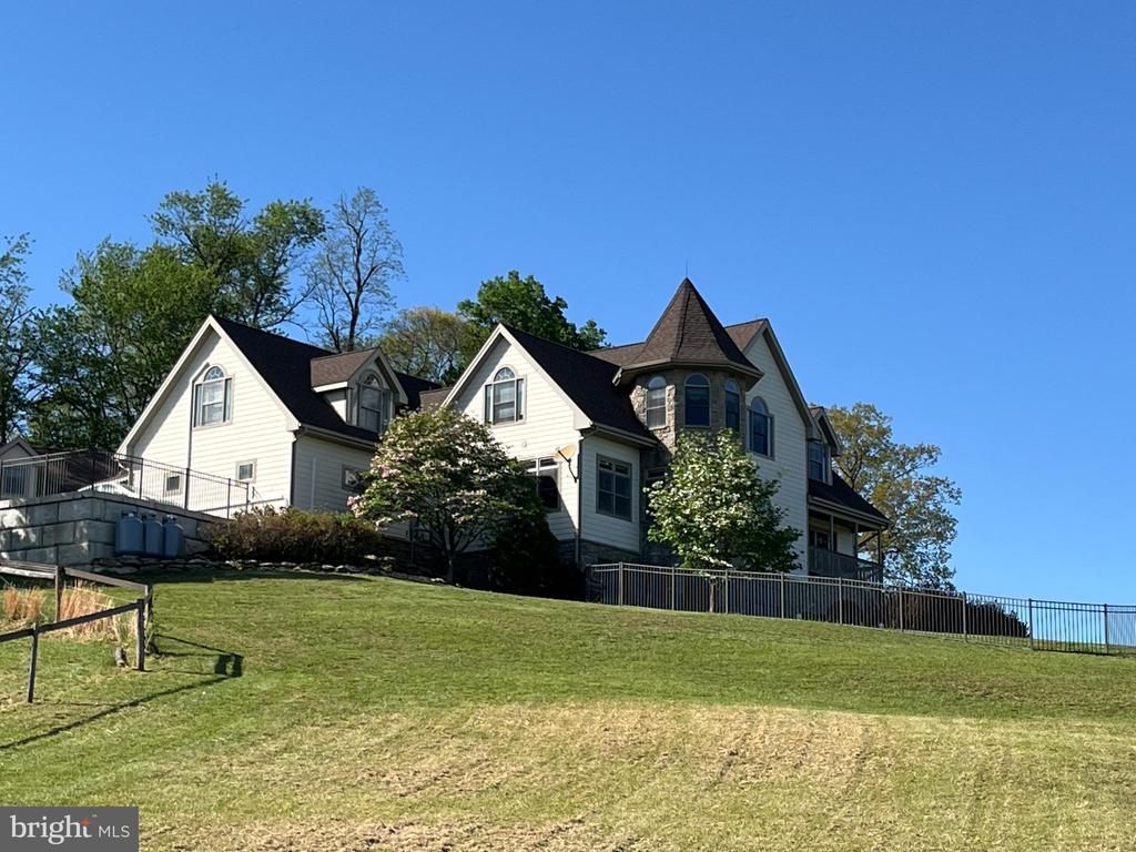 31 BLUE SKY DRIVE