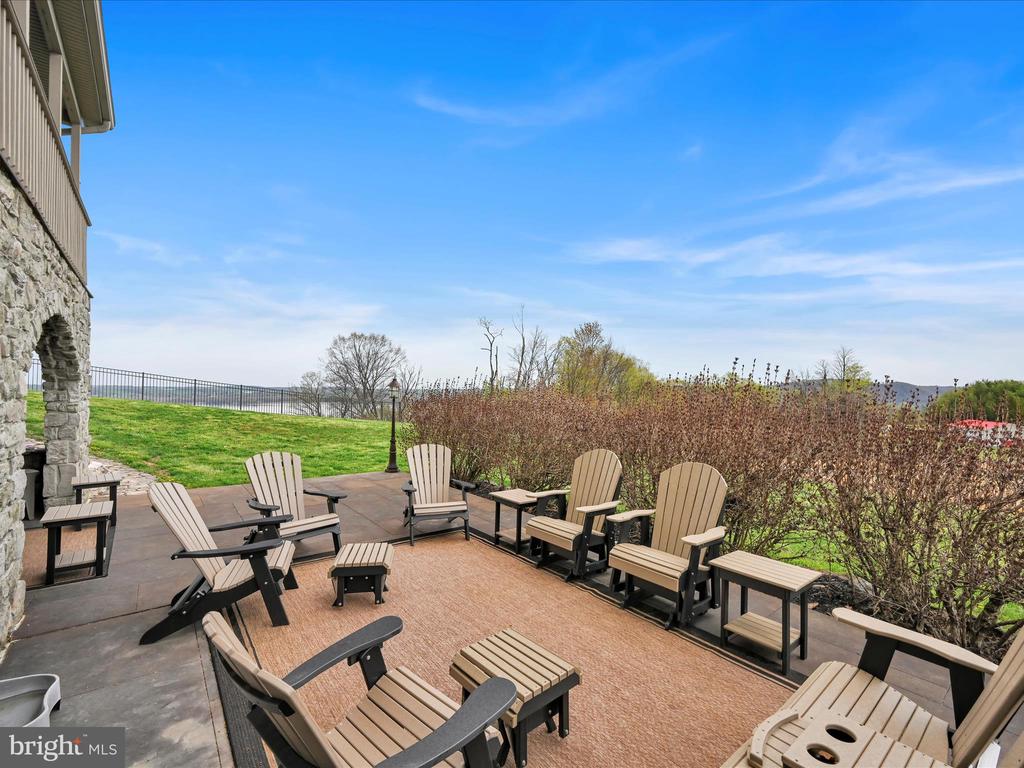 31 BLUE SKY DRIVE