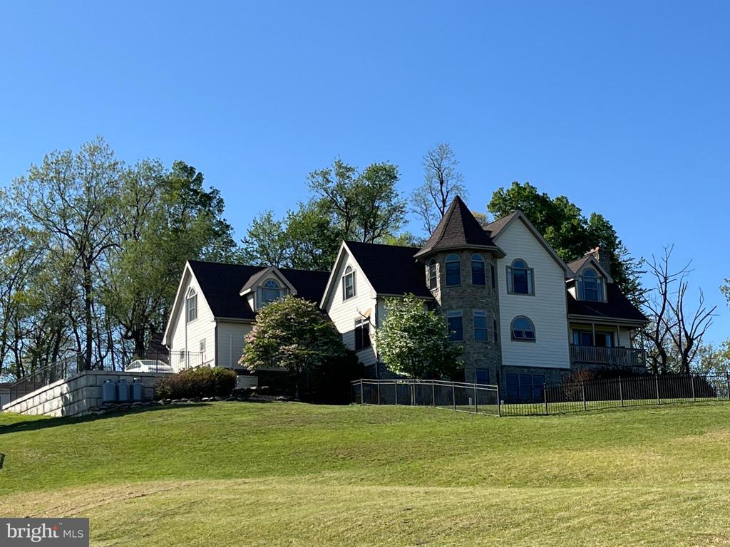 31 BLUE SKY DRIVE
