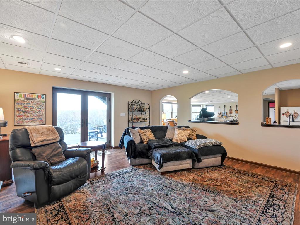 31 BLUE SKY DRIVE