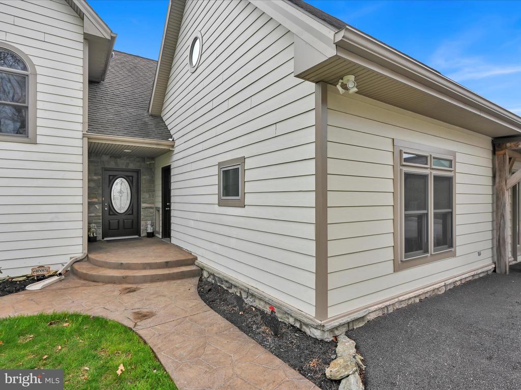 31 BLUE SKY DRIVE