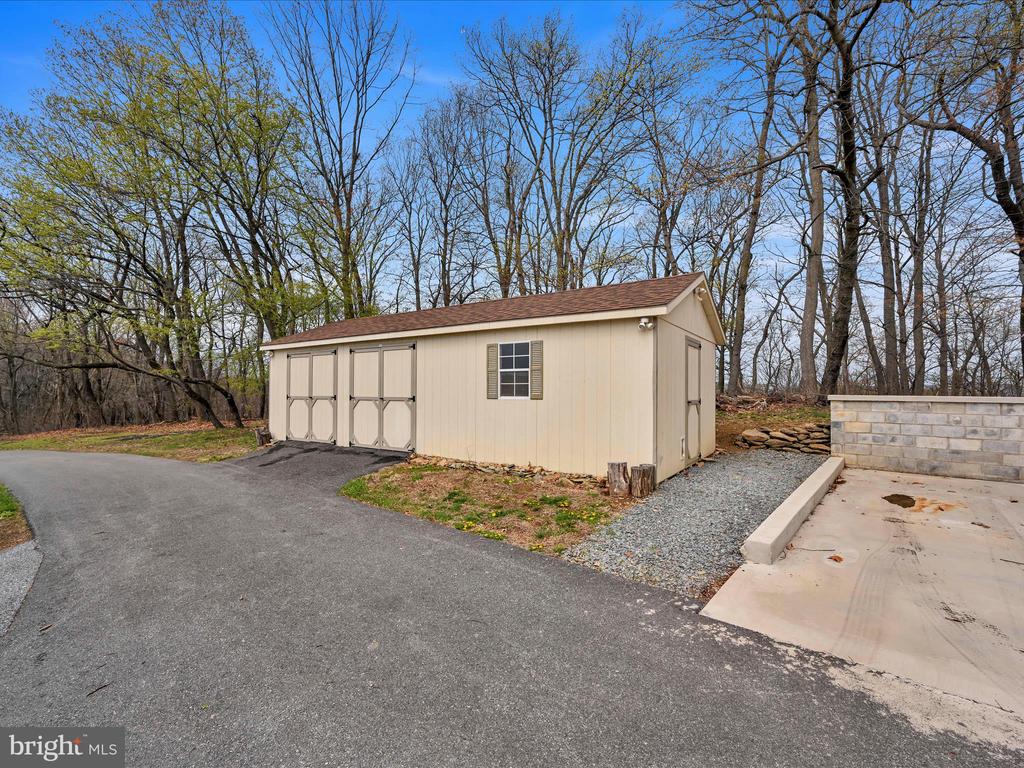 31 BLUE SKY DRIVE