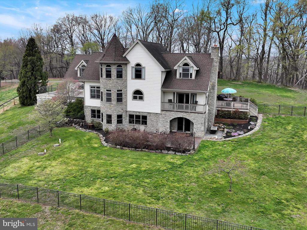 31 BLUE SKY DRIVE