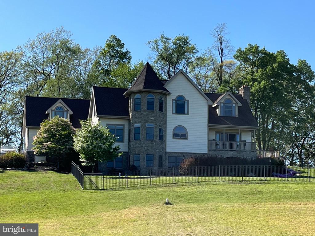 31 BLUE SKY DRIVE