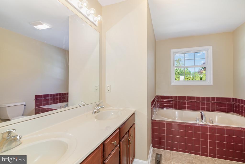 2785 SPARROW DRIVE