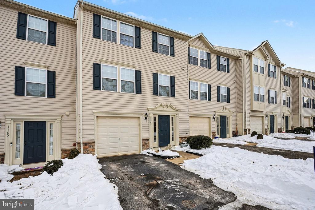 1161 BLUE BIRD LANE