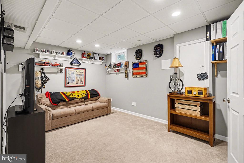1161 BLUE BIRD LANE