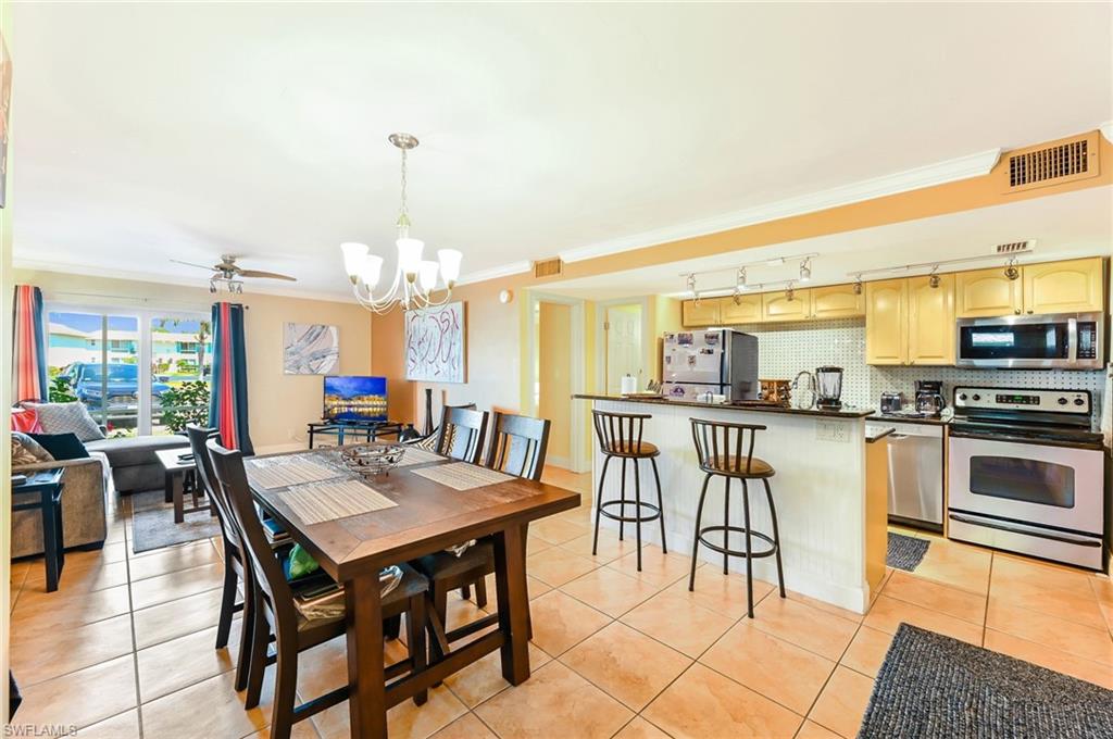 200 Palm DR 43-7