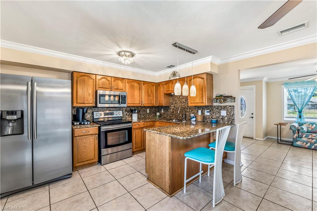 18634 Cedar DR E