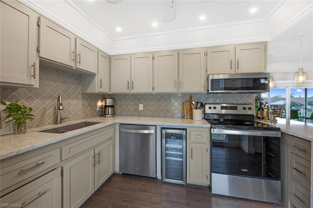 373 Palm DR Unit: 702