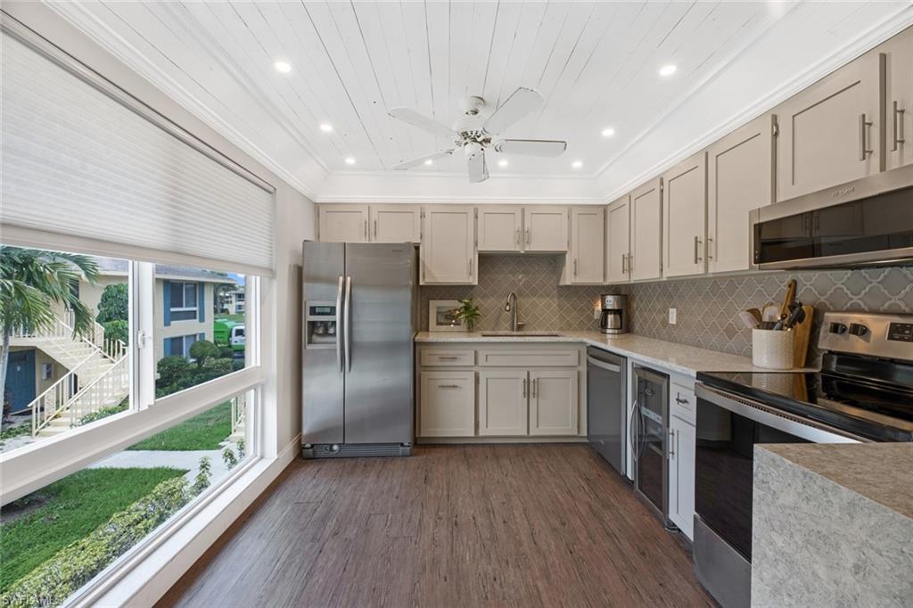 373 Palm DR Unit: 702