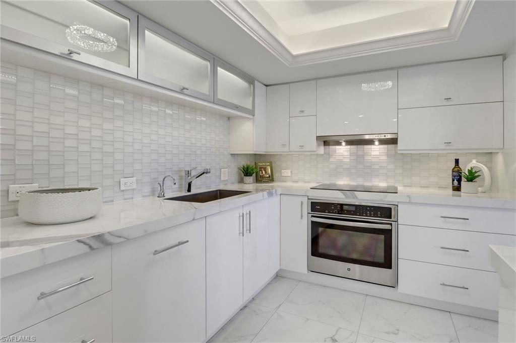 4651 Gulf Shore BLVD N # 806