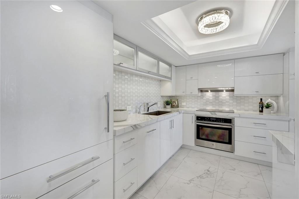 4651 Gulf Shore BLVD N # 806