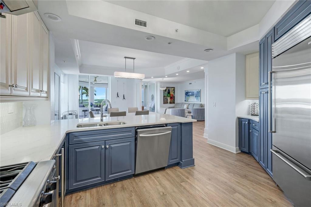 285 Grande WAY # 402