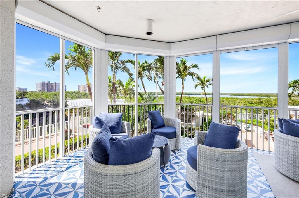 285 Grande WAY # 402