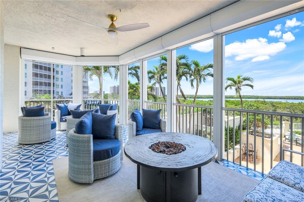 285 Grande WAY # 402