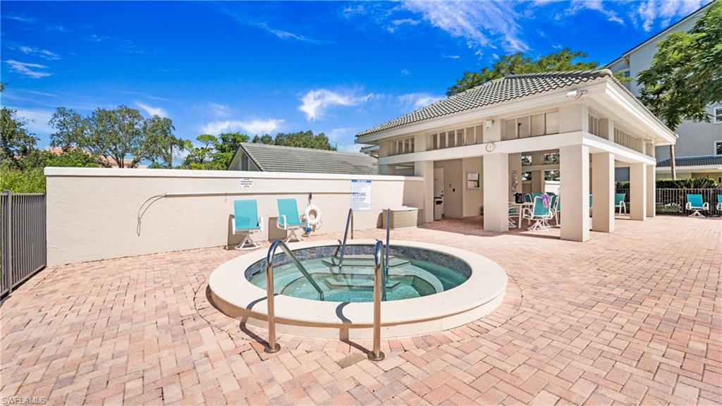 606 Arbor Lake DR # 104, NAPLES Unit: 6-104