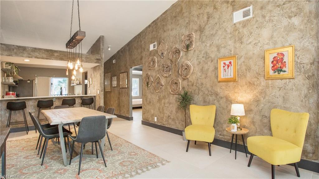 4180 Looking Glass LN # 4102