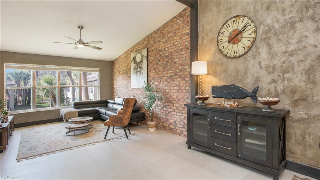 4180 Looking Glass LN # 4102