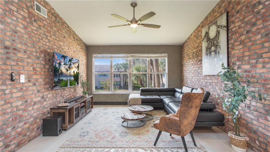 4180 Looking Glass LN # 4102