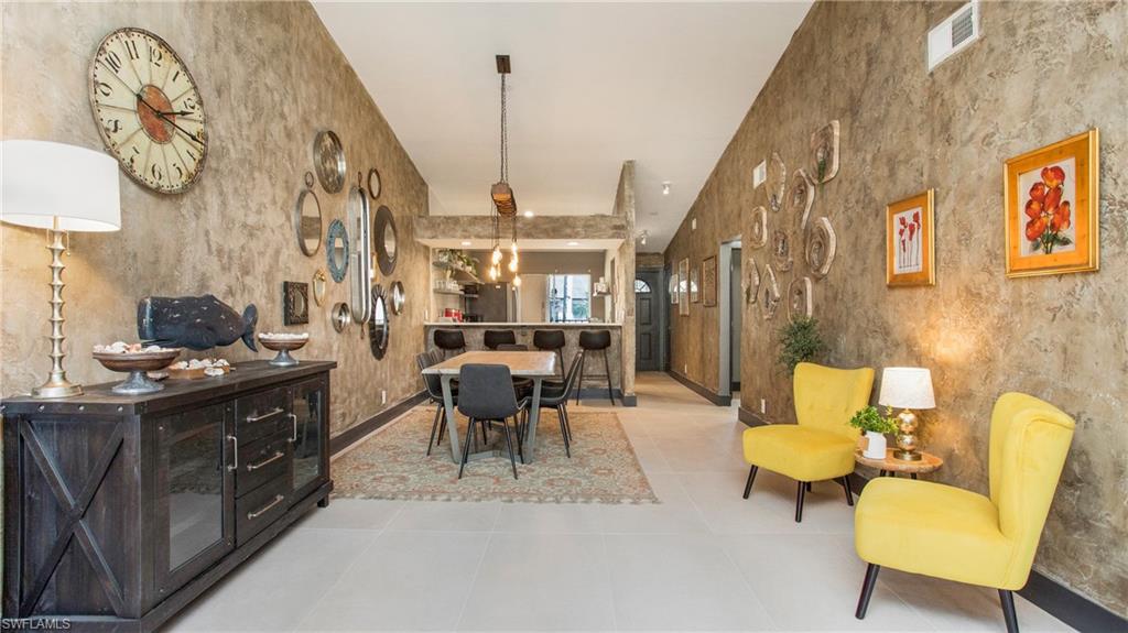 4180 Looking Glass LN # 4102