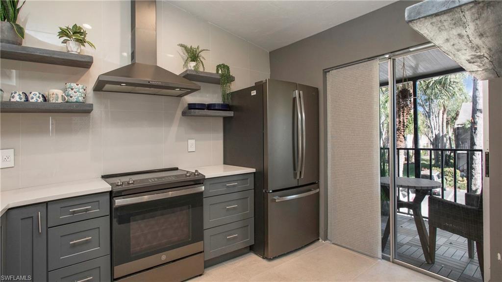 4180 Looking Glass LN # 4102