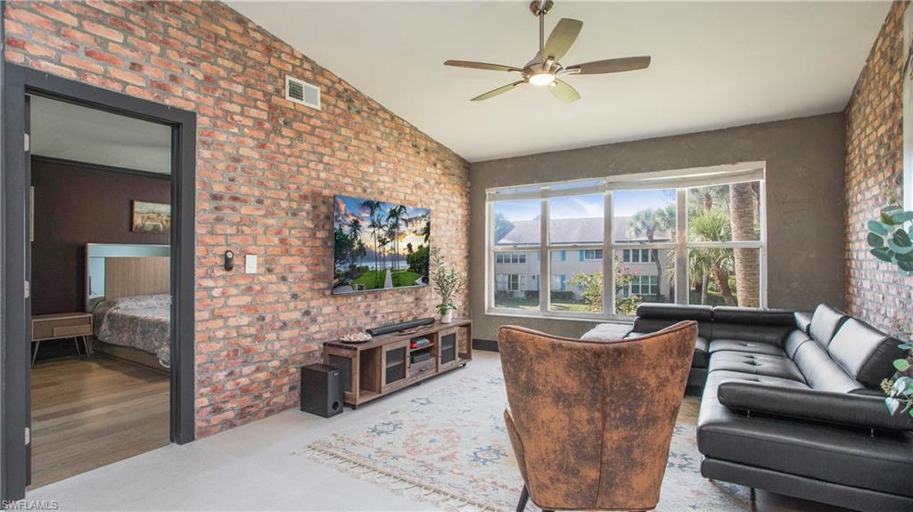 4180 Looking Glass LN # 4102