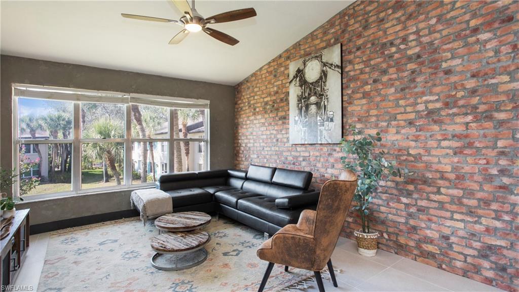 4180 Looking Glass LN # 4102