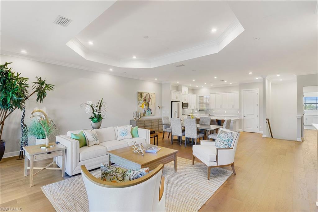 9633 Montelanico LOOP # 203