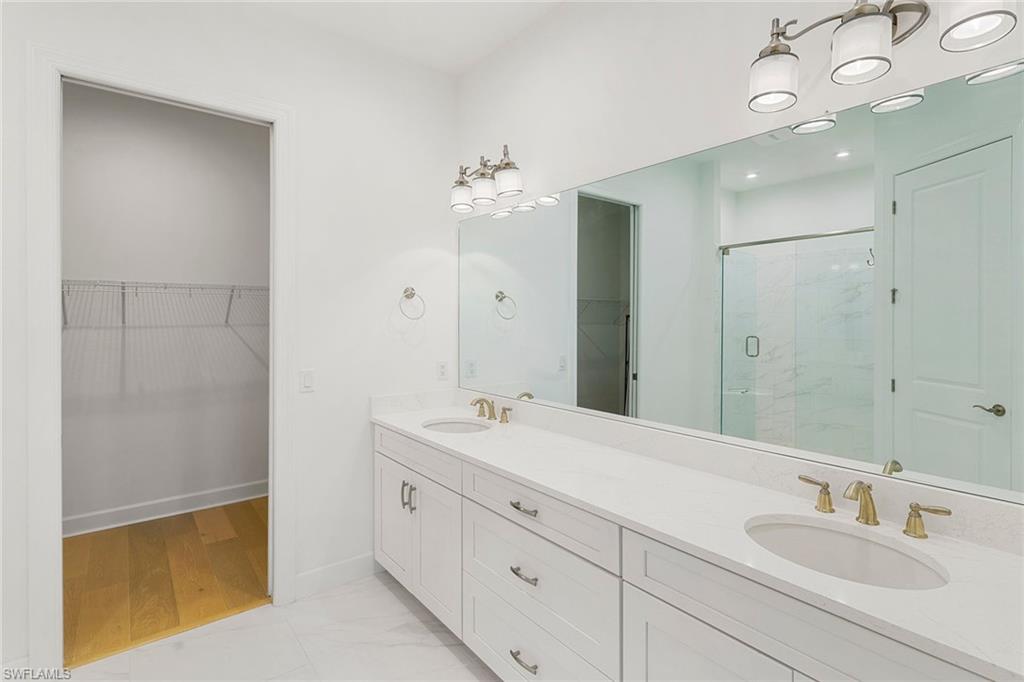 9633 Montelanico LOOP # 203