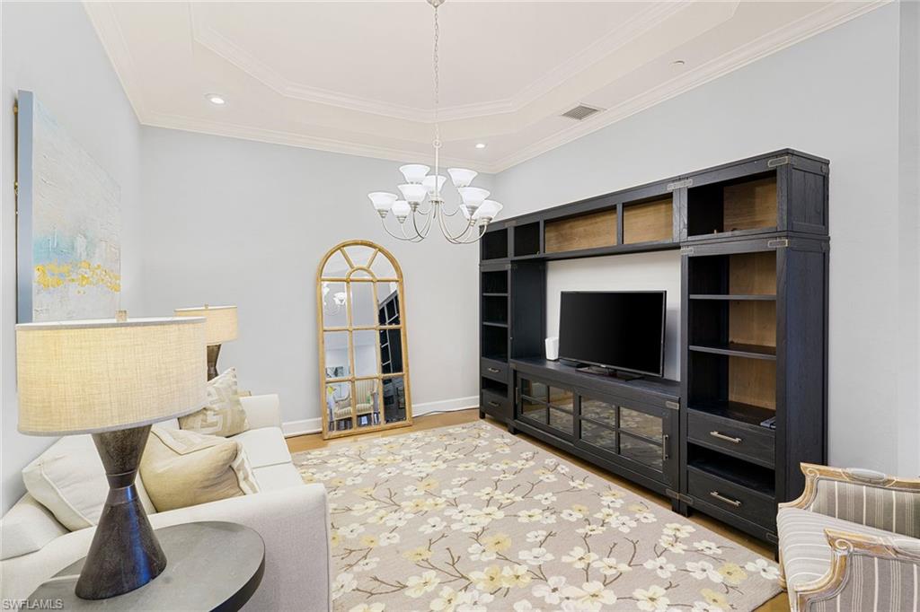 9633 Montelanico LOOP # 203