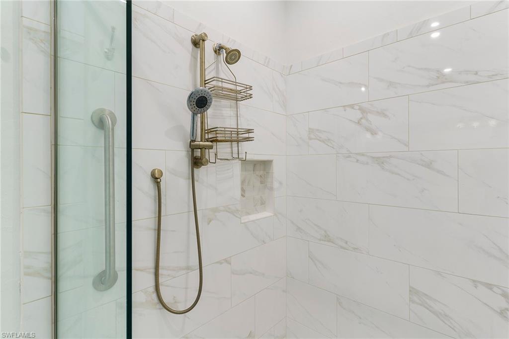 9633 Montelanico LOOP # 203