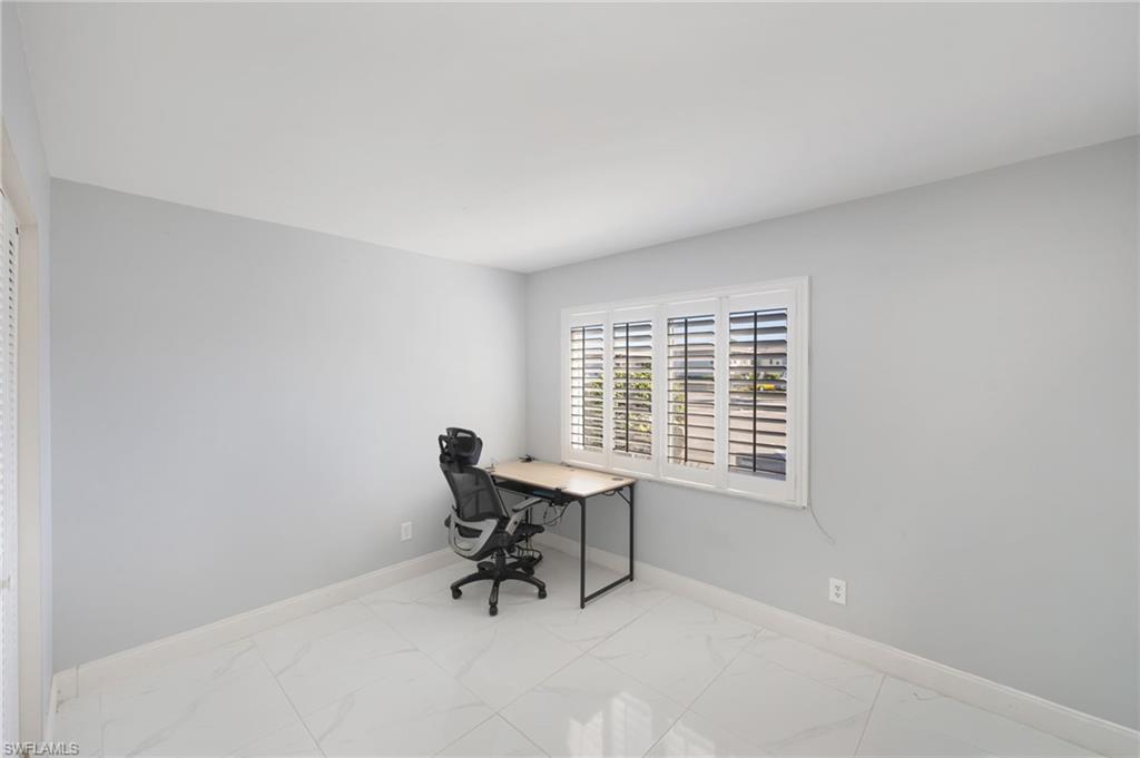232 Palm DR 1