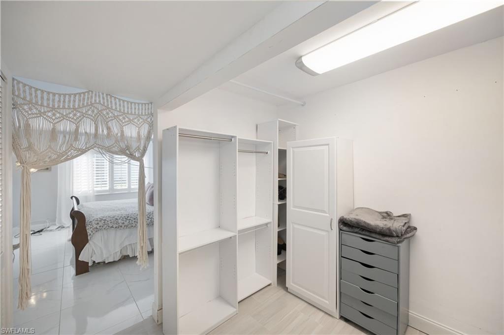232 Palm DR 1
