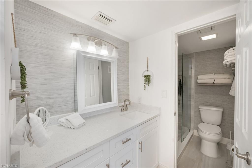 232 Palm DR 1
