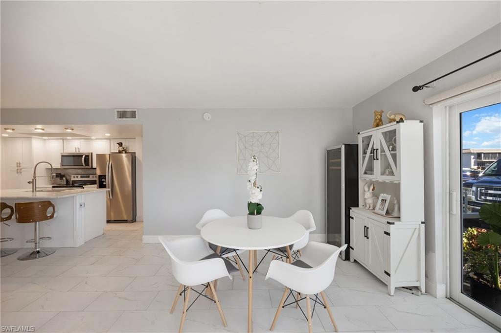 232 Palm DR 1