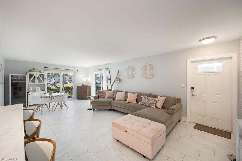 232 Palm DR 1