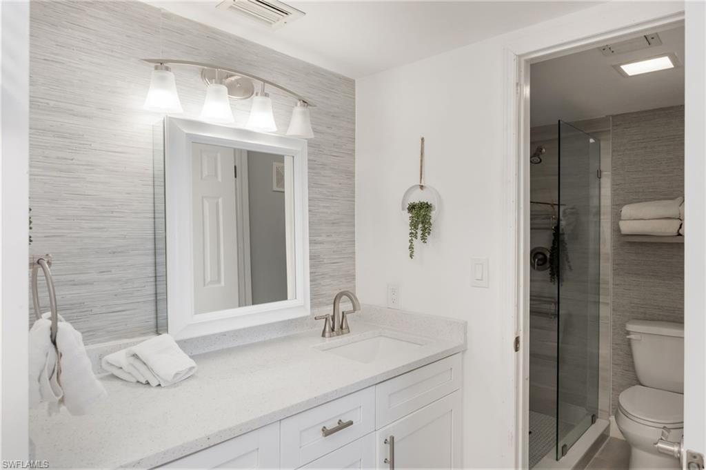 232 Palm DR 1