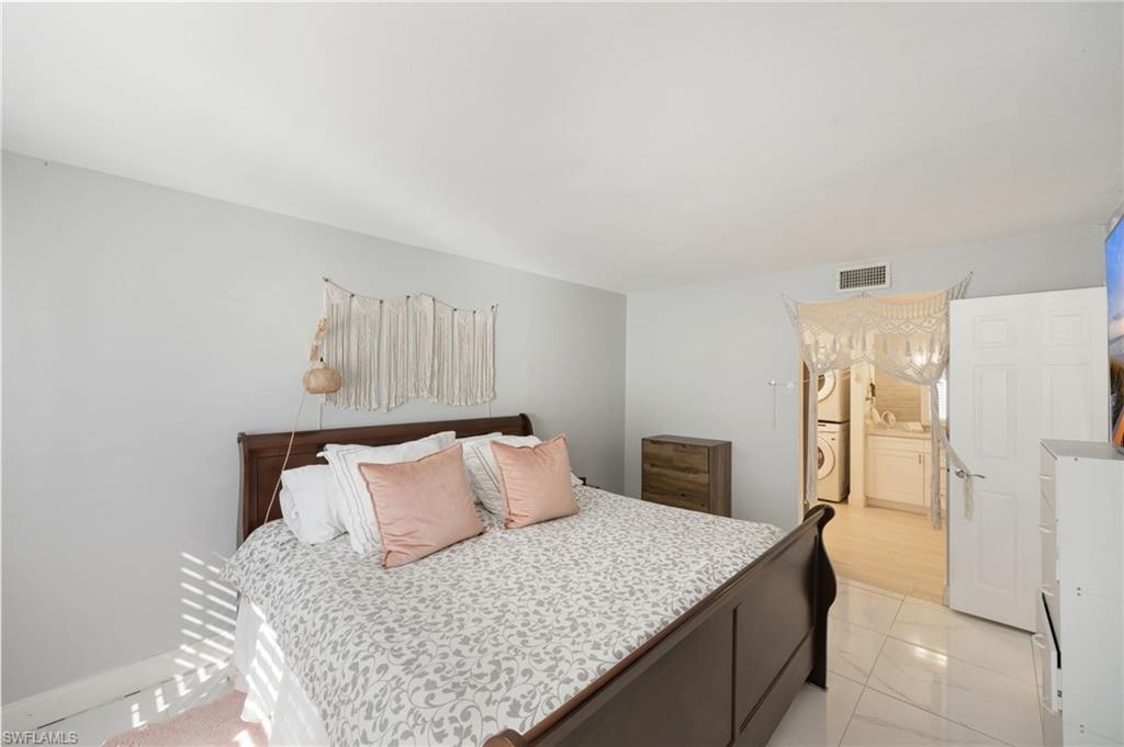 232 Palm DR 1