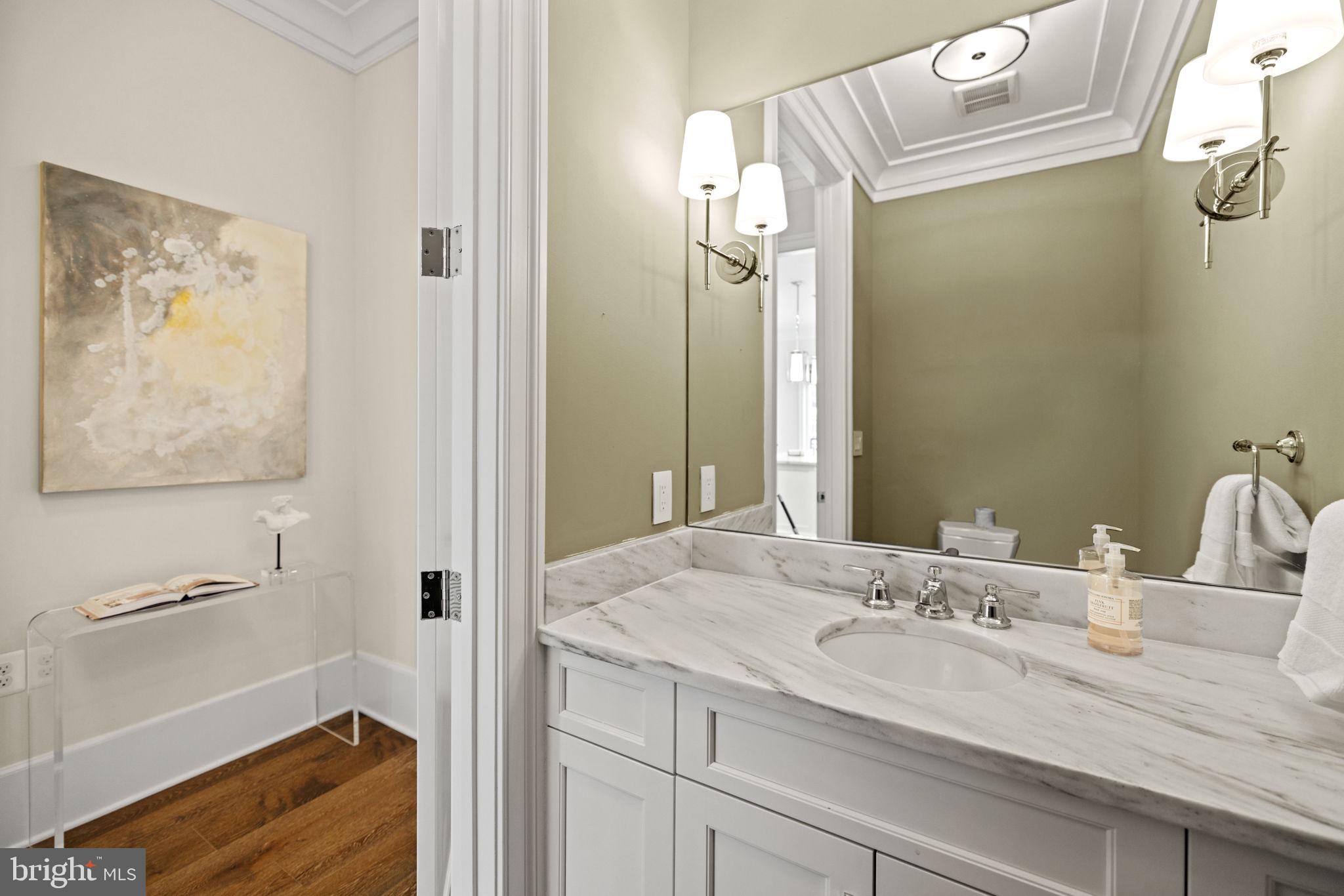 1108 16TH STREET NW PH701