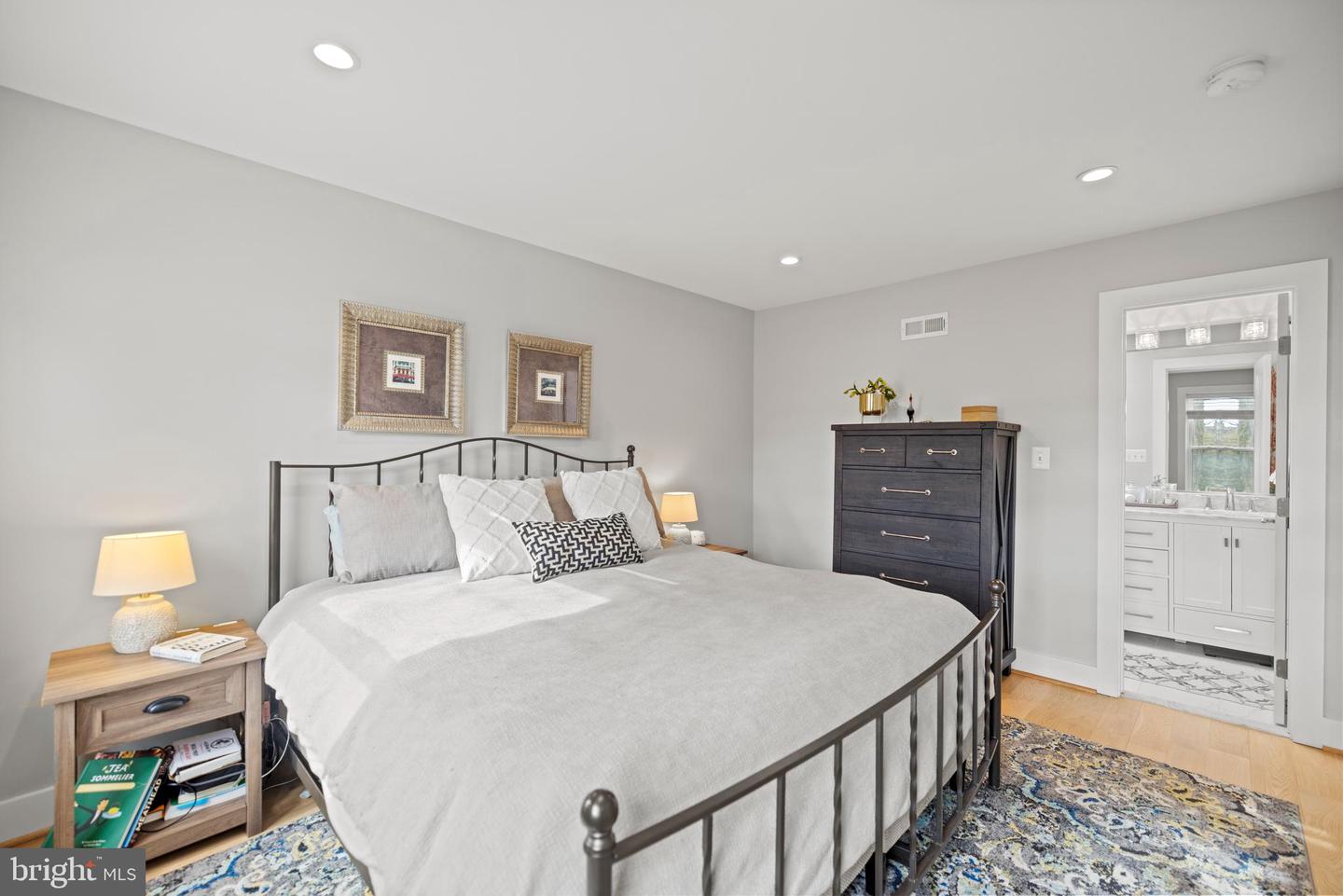 308 Quackenbos St NW