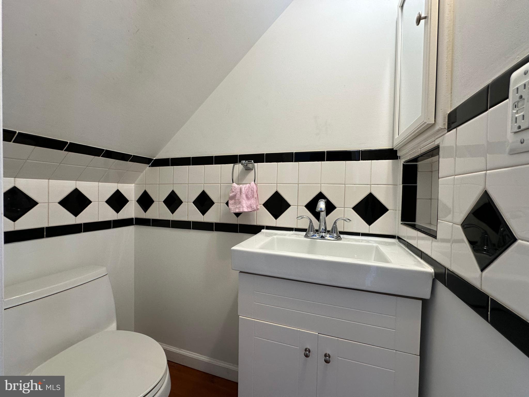 1231 PENNSYLVANIA AVENUE SE