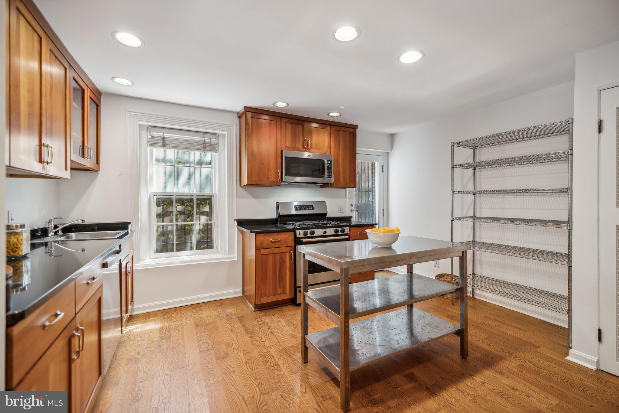 1911 NEW HAMPSHIRE AVENUE NW